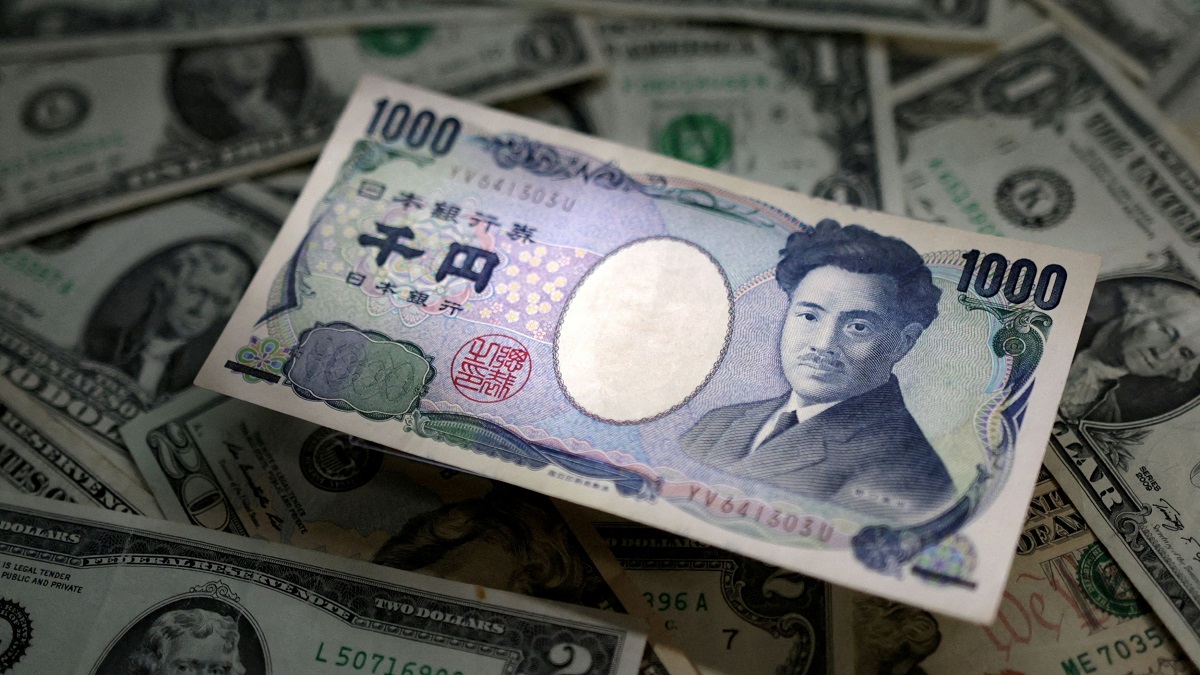 Why is the Japanese yen sinking?