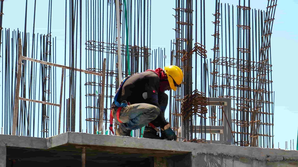 Critical labor market challenges in Bangladesh for industries and businesses